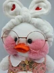 Мягкая игрушка уточка Сafe-mimi duck с белой меховой повязкой на голове, 30 см - изображение 4