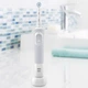 Электрическая зубная щетка Oral-B Vitality Sensitive Clean D100 White (4210201262183_4210201234227) - изображение 2