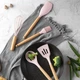 Силіконовий кухонний набір приладдя Kitchen Set 12 предметів (дерево+силікон) рожевий - зображення 5