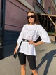 Костюм женский футболка с поясом и велосипедки K&ML 556 L - XL (48 - 50) Белый с черным ( 556 - 01) - изображение 2