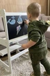 Дитячий столик трансформер Frezotto c вертикальної крейдяної дошкою 2 в 1 - Башта маленького помічника Монтессорі Світло-сірий - зображення 3