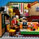 Zestaw klocków LEGO Ideas Central Perk 1070 elementów (21319) - obraz 9
