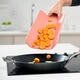 Дошка обробна складна Joseph Joseph CHOP2POT Plus Large рожева 60155 - зображення 6