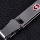 Брелок Victorinox Multiclip 4.1859 Сріблястий підвіска на ремінь з ланцюжком і карабіном - зображення 4