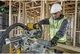 Пила торцювальна з протяжкою DeWalt мережева 1675 Вт (DWS727) - зображення 5