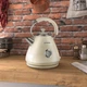 Електрочайник Gorenje 1.7л, пластик, бежевий - зображення 2