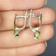 Сережки серебряные с хризолитом 3,59 г - изображение 3