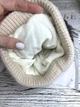 Шапка жіноча тепла з помпоном бежева (One Size) - изображение 4