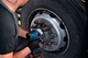 Акумуляторний ударний гайкокрут Bosch Professional GDS 18V-1050 H, без акб і з/п (06019J8500) - зображення 3