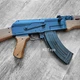 Детский автомат Калашникова детский АК-47 пластиковый P.47 со съемным прикладом, фонарик, прицел, длинна 87 см - изображение 3