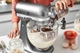 Кухонная машина KitchenAid Artisan 5KSM185PSEMS с откидным блоком серебряный медальон - изображение 9