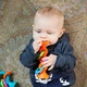 Прорезыватель-погремушка на присосках Fat Brain Toys pipSquigz Loops оранжевый (F165ML) 4213910 - изображение 3