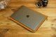 Кожаный чехол для MacBook на молнии с войлоком Дизайн №41, натуральная кожа Grand, цвет Янтарь - изображение 5