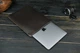 Кожаный чехол для MacBook Дизайн №1 с войлоком, натуральная кожа итальянский Краст, цвет Кофе - изображение 1
