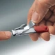 Щипцы маникюрные красные Victorinox 2202959 - изображение 3