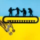 Медальница из дерева Баскетбол с силуэтами - изображение 1