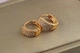 Серьги Xuping Jewelry колечки с тремя дорожками из камней 1 см золотистые - изображение 1