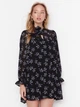 Платье короткое женское Trendyol TWOAW23EL01322 40 Black (8683048027790) - изображение 1