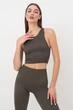 Бесшовный топ в рубчик на широких бретелях Giulia HALTER TOP RIB L/XL Khaki, облегающий, мягкий, для фитнеса и повседневного ношения - изображение 3