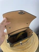 Сучасна та стильна шкіряна жіноча сумка кроссбоді Lamponi Chest one darkgreen/yellow/darkbrown - зображення 4
