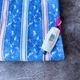 Электропростынь односпальная с цветным рисунком LUX Байка Турция 75x155 см Вензеля синие - изображение 2