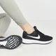 Buty do biegania po asfalcie damskie Nike Revolution 6 Next Nature Wmns DC3729-003 37.5 ( 6.5US) 23.5 cm Czarne (195242836217) - obraz 2