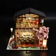 Румбокс HONGDA M2011Z Sakura Sushi House, DIY мініатюрний будиночок японського ресторану з LED-підсвіткою, музичним модулем та захистом від пилу - зображення 2