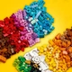 Конструктор LEGO Classic Творча святкова коробка 900 деталей (11029) - зображення 3