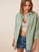 Рубашка хлопковая оверсайз женская Happiness DD00842 40 Cagla Green (8496160126704) - изображение 2