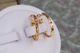Серьги кольца Хuping Jewelry плоские с рисунком 2 см золотистые - изображение 1