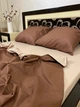 Постельное белье хлопковое однотонное Евро 200 x 220 Бязь бежевое + шоколад 50 х 70 - изображение 2