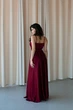 Ошатна довга сукня JadFashion M бордовий 43285470 - зображення 4