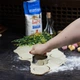 Металева форма кільце з ручкою для вирізки тіста (вареників, пельменів, печива) Ø 8 см - зображення 9