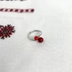 Серебряное разомкнутое кольцо LoveR с красным кораллом в форме двух сфер 18 размер - изображение 3