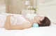 Ортопедическая подушка-валик под шею Beauty Balance, шелковая наволочка, цвет Лаванда, 26х11х6,5 см - изображение 4
