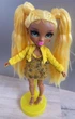Лялька Rainbow High Fantastic Fashion Sunny Madison - Рейнбоу Хай Фантастик Санні Медісон, з аксесуарами - 587347 - зображення 8