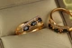 Кольцо Xuping Jewelry фиеста с тремя черными камнями р 17 золотистое - изображение 1