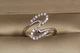 Кольцо Xuping Jewelry замысловатый зигзаг р 18 серебристое - изображение 1