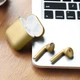 Навушники Bluetooth Hoco ES28 золотого кольору з кейсом P001, що працюють без дротів. - зображення 1