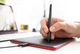 Графічний планшет Wacom One Medium CTL-672N робоча область 216 х 135 мм Чорно-червоний - зображення 4