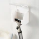 Пластиковый держатель для бритвы на стену KM-Japan Razor Holder 833 (Белый) - изображение 4