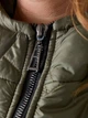 Модная жилетка стеганная с капюшоном на молнии больших размеров хаки 48-50 VM 3607 - изображение 9