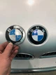 Емблема BMW 82 мм на капот або багажник, значок БМВ 51148132375 з втулками - изображение 3