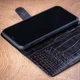 Чохол книжка Crocodille з натуральної шкіри для Samsung S24 Plus ручної роботи | Темний бордо | Глянець - зображення 5