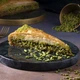 Турецкая баклава с фисташками микс Karakoy Gulluoglu 1 кг - изображение 5