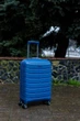 Чемодан пластиковый Snowball 61303 большой L синий - изображение 1