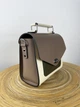 Сучасна та стильна шкіряна жіноча сумка кроссбоді Lamponi Chest one beige/ivory/khaki - зображення 6