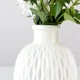 Ваза для цветов MVM MY HOME декоративная 15 см Белая (DH-FLOWERS-09 WHITE) - изображение 3