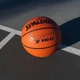 Баскетбольный мяч Spalding TF-150 Varsity 84325Z_6 - изображение 5