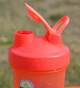 Шейкер спортивний BlenderBottle Classic Loop 20oz/590ml Coral - изображение 10